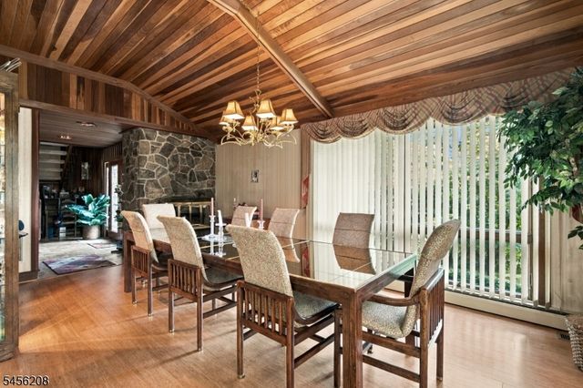 5 Agnes Ln, Holland Twp., NJ 08848
