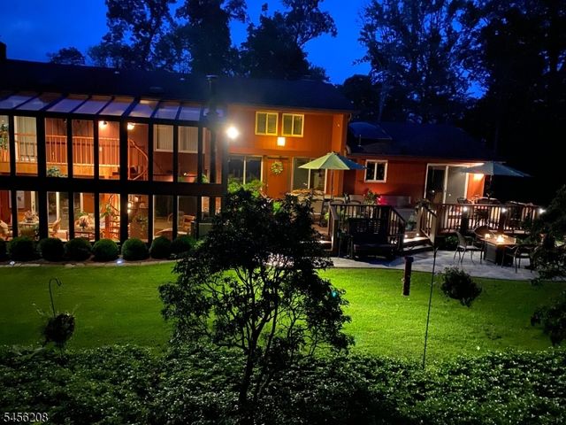 5 Agnes Ln, Holland Twp., NJ 08848