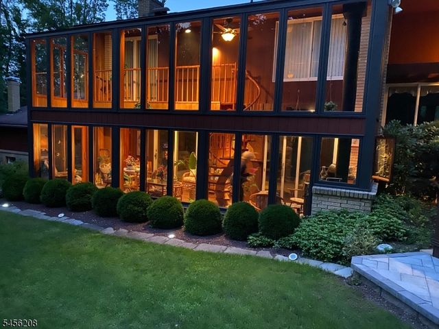5 Agnes Ln, Holland Twp., NJ 08848