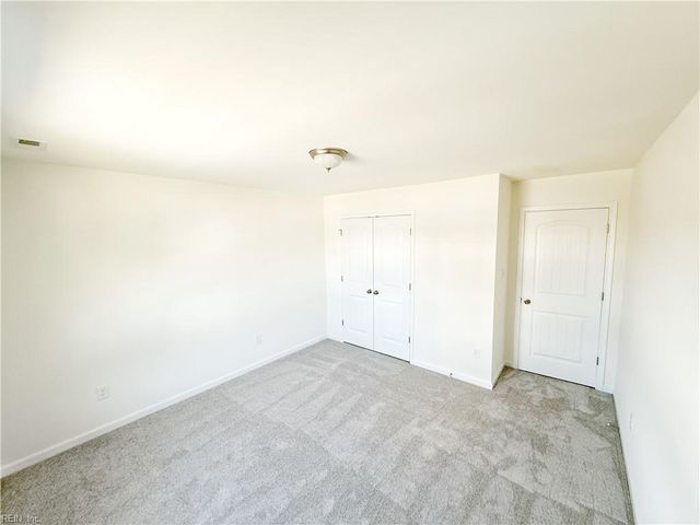 1545 Waltham LN, Newport News, VA 23608