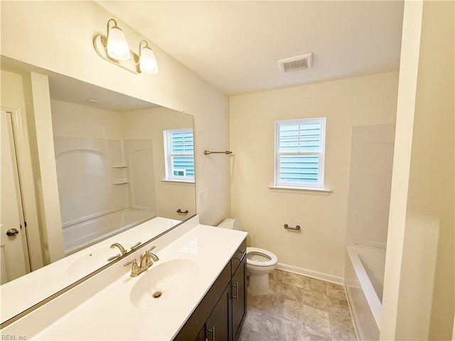 1545 Waltham LN, Newport News, VA 23608