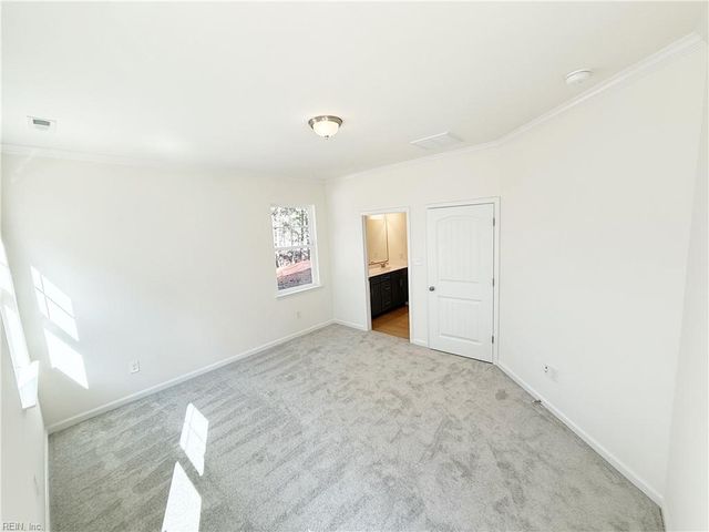 1545 Waltham LN, Newport News, VA 23608