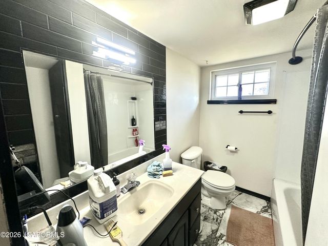 520 MERRY DALE DRIVE, Tipton, MO 65081