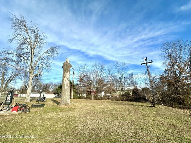 520 MERRY DALE DRIVE, Tipton, MO 65081