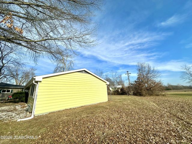 520 MERRY DALE DRIVE, Tipton, MO 65081
