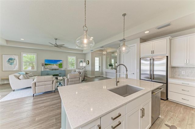 1021 CROSSWIND AVENUE, Sarasota, FL 34240