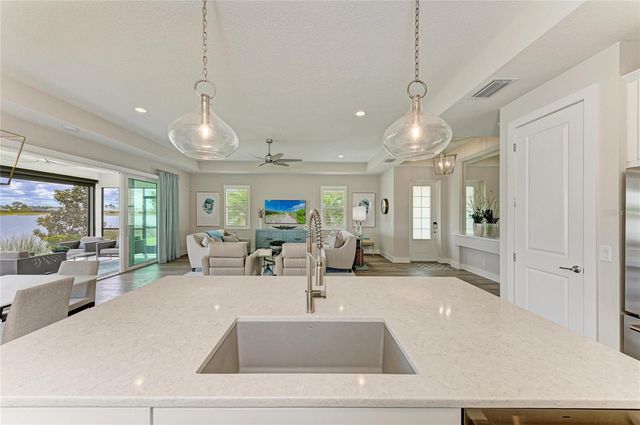 1021 CROSSWIND AVENUE, Sarasota, FL 34240