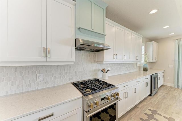 1021 CROSSWIND AVENUE, Sarasota, FL 34240