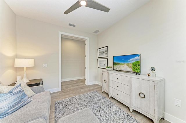 1021 CROSSWIND AVENUE, Sarasota, FL 34240