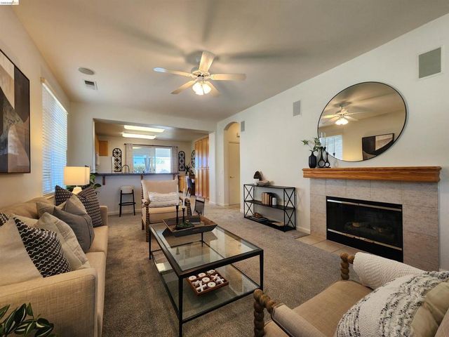 642 Baldwin Dr, Brentwood, CA 94513