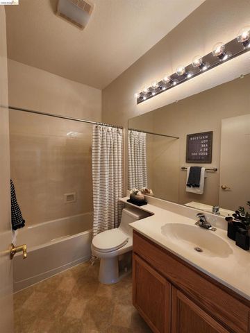 642 Baldwin Dr, Brentwood, CA 94513
