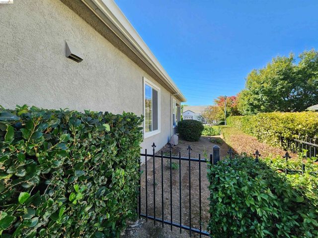 642 Baldwin Dr, Brentwood, CA 94513