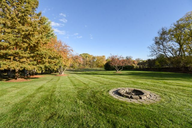 307 Anne Court, Prospect Heights, IL 60070