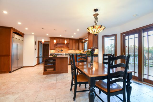 307 Anne Court, Prospect Heights, IL 60070