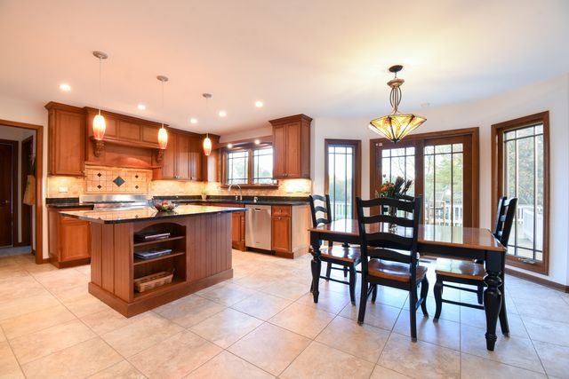 307 Anne Court, Prospect Heights, IL 60070