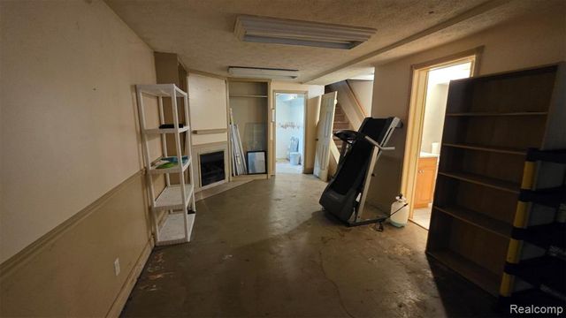 7901 Hillcrest, Clarkston, MI 48348