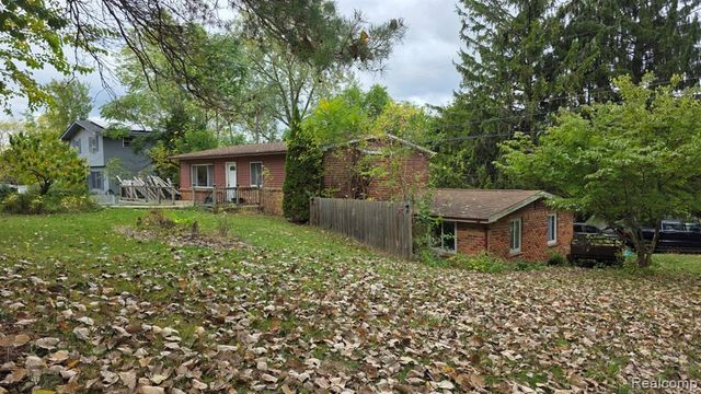 7901 Hillcrest, Clarkston, MI 48348