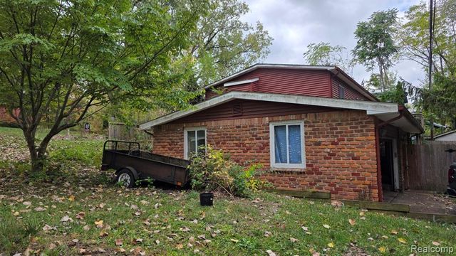 7901 Hillcrest, Clarkston, MI 48348