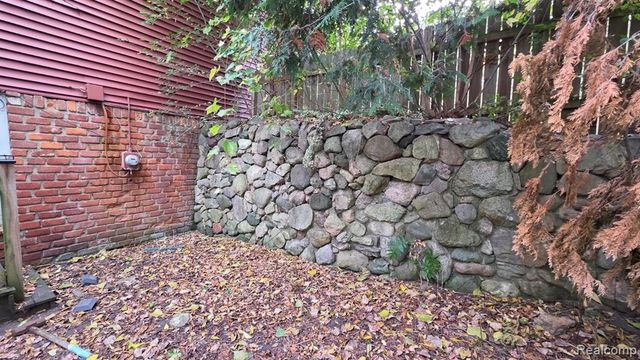 7901 Hillcrest, Clarkston, MI 48348