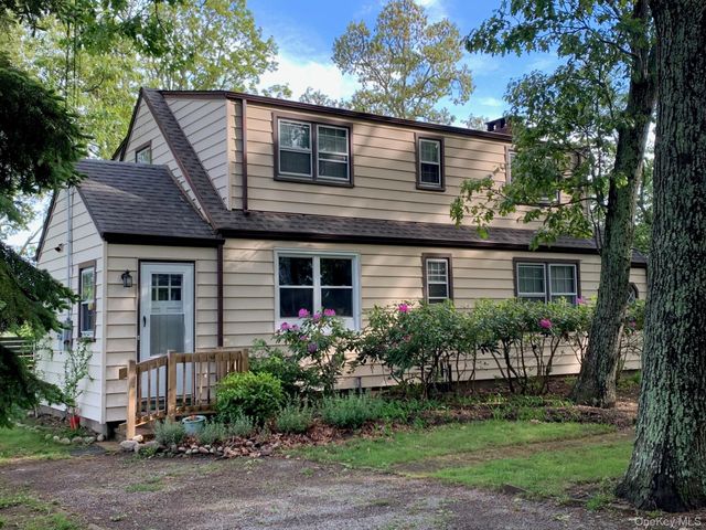 900 Mason Drive, Cutchogue, NY 11935