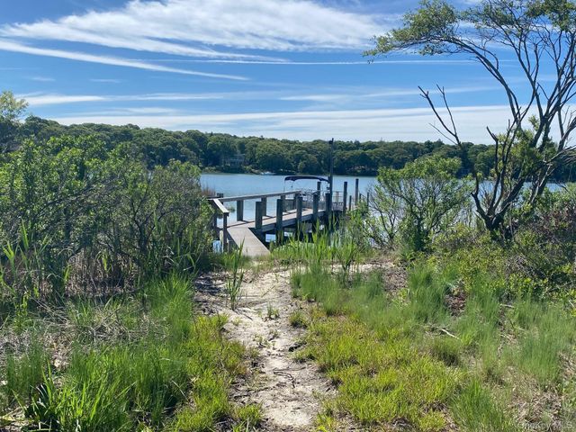 900 Mason Drive, Cutchogue, NY 11935