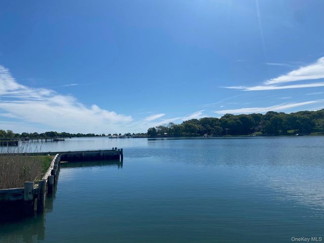 900 Mason Drive, Cutchogue, NY 11935