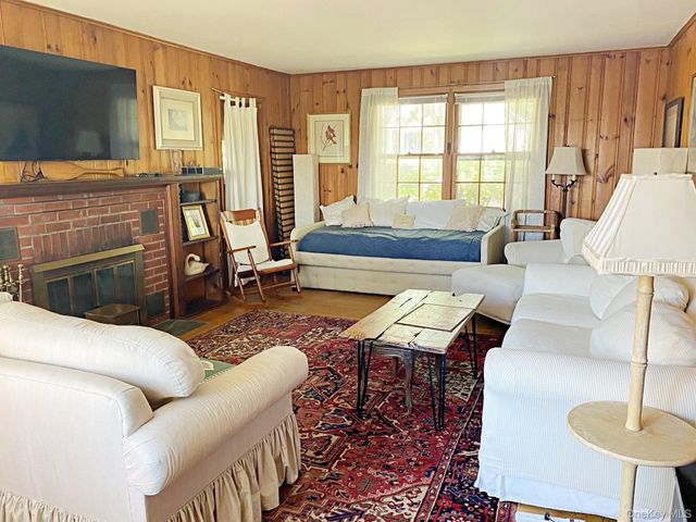 900 Mason Drive, Cutchogue, NY 11935