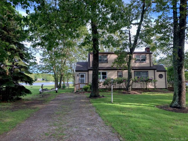 900 Mason Drive, Cutchogue, NY 11935