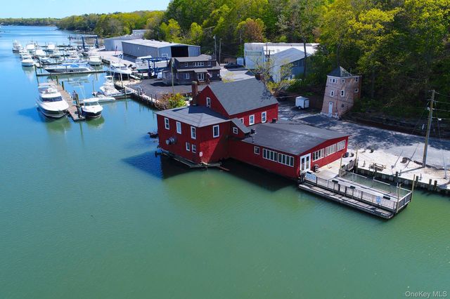 900 Mason Drive, Cutchogue, NY 11935