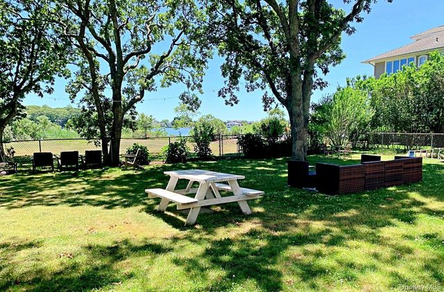 900 Mason Drive, Cutchogue, NY 11935