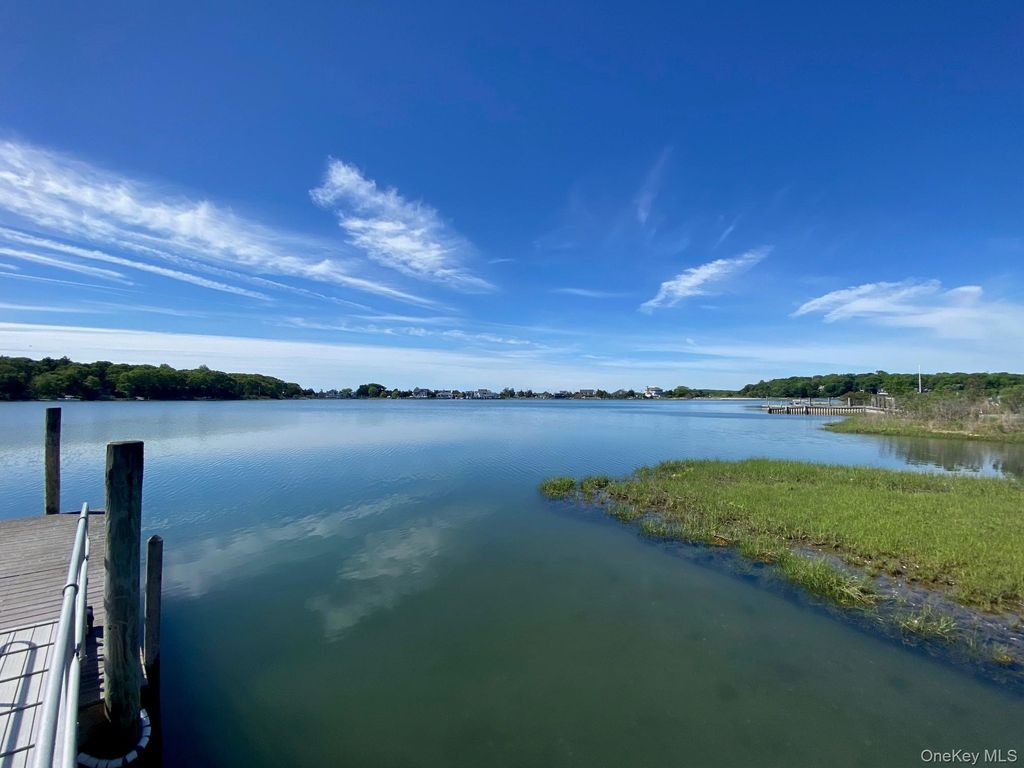 900 Mason Drive, Cutchogue, NY 11935