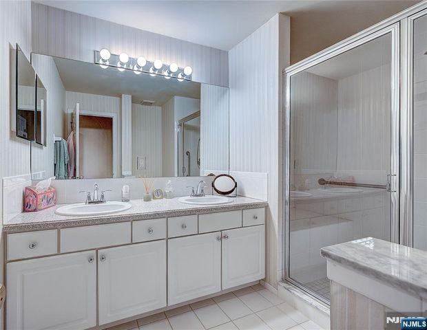 26 Depaolo Court, Roseland, NJ 07068