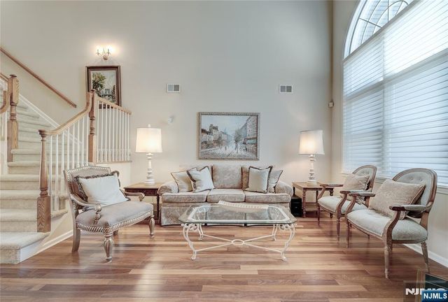 26 Depaolo Court, Roseland, NJ 07068