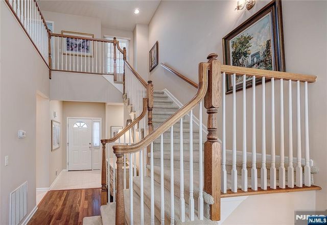 26 Depaolo Court, Roseland, NJ 07068