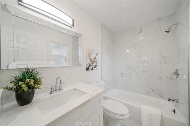 5057 Inaglen Way, Los Angeles, CA 90043