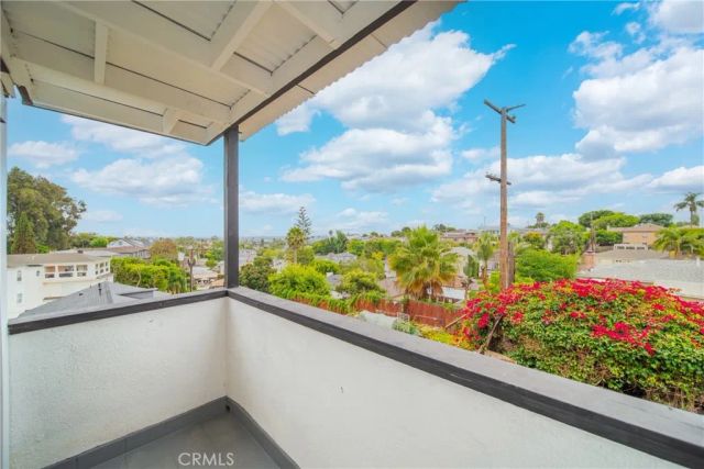 5057 Inaglen Way, Los Angeles, CA 90043