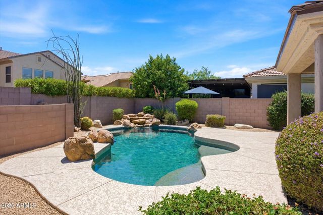 7647 E LOS GATOS Drive, Scottsdale, AZ 85255
