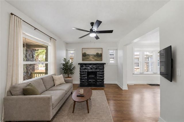 3249 Lockridge Avenue, Kansas City, MO 64128