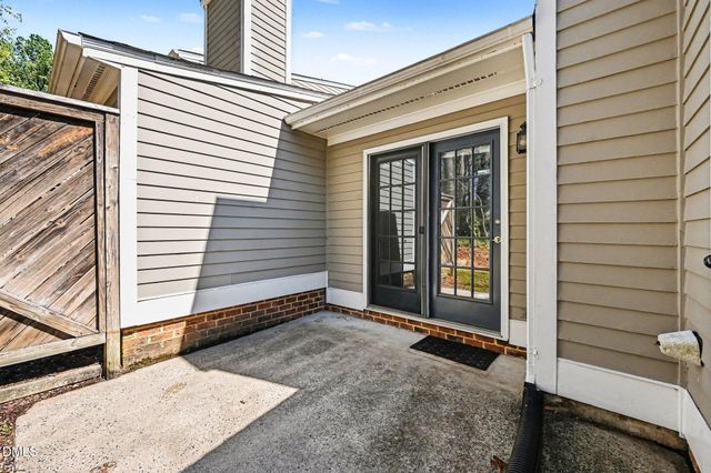 27 Forest Green Drive, Durham, NC 27705