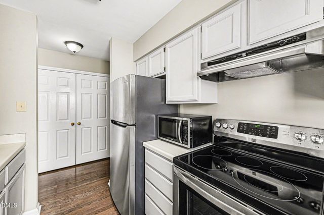 27 Forest Green Drive, Durham, NC 27705