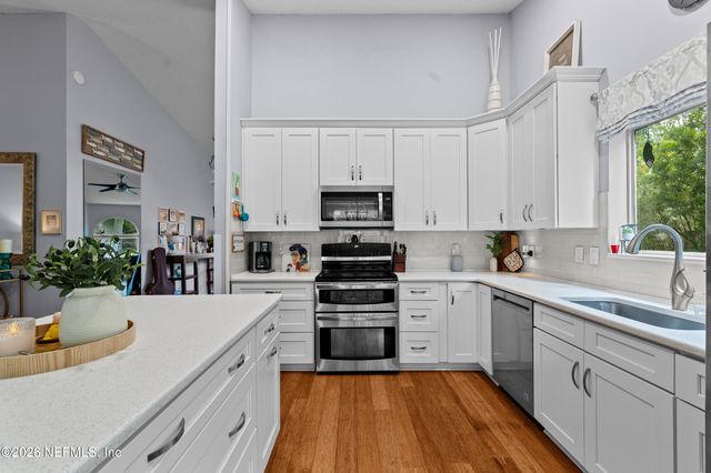2884 WAVERLY FALLS Court, Jacksonville, FL 32224