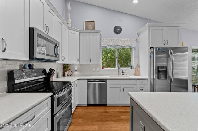 2884 WAVERLY FALLS Court, Jacksonville, FL 32224