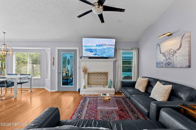 2884 WAVERLY FALLS Court, Jacksonville, FL 32224