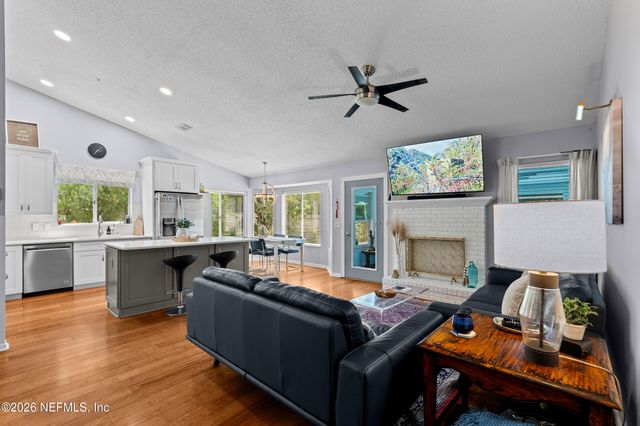 2884 WAVERLY FALLS Court, Jacksonville, FL 32224