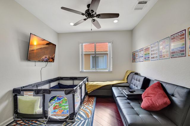 6194 Reynolds Street, West Palm Beach, FL 33411