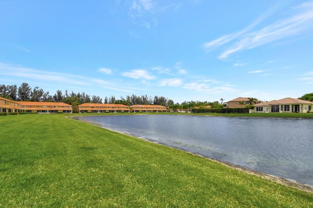 6194 Reynolds Street, West Palm Beach, FL 33411