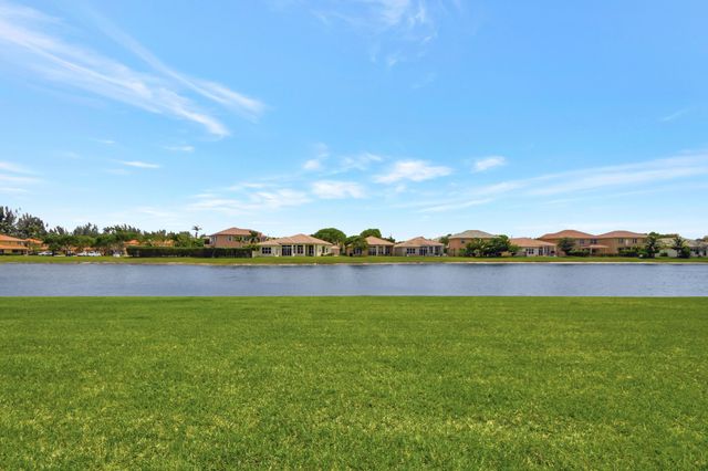 6194 Reynolds Street, West Palm Beach, FL 33411