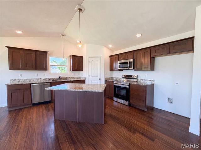 7932 Laurel Flats Drive, Caseyville, IL 62232