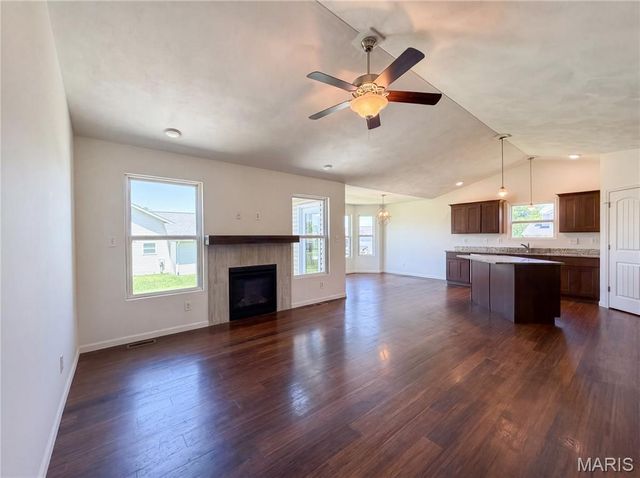7932 Laurel Flats Drive, Caseyville, IL 62232