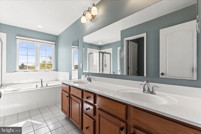 17323 RUSSETT FARM DR, Shrewsbury, PA 17361